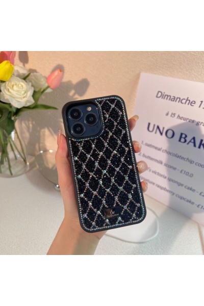 Apple Iphone 12 Pro Max Uyumlu Parlak Pırlanta Taşlı Baklava Desen Sawaroski Logolu Lux Kılıf Kapak