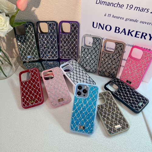 Apple Iphone 11 Uyumlu Parlak Pırlanta Taşlı Baklava Desen Sawaroski Logolu Lux Kılıf Kapak