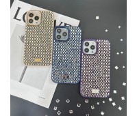 Apple Iphone 15 Pro Uyumlu Parlak Pırlanta Dik Taşlı Desen Sawaroski Logolu Lux Kılıf Kapak