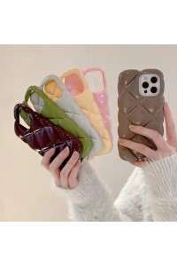 Apple iphone 11  Baklava Tasarımlı Kabarmalı Parlak Silikon Telefon kılıfı